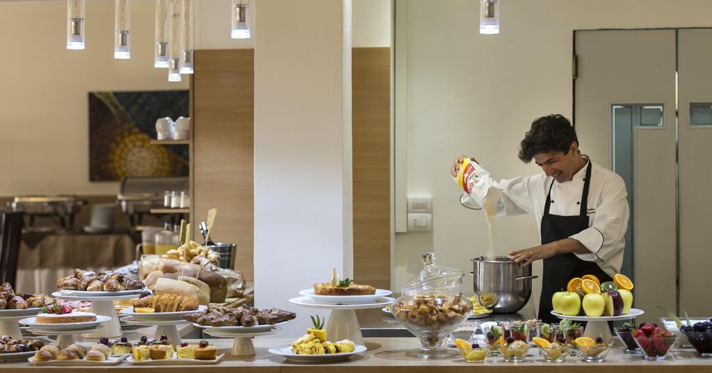 Hotel Boemia Riccione Esterno foto