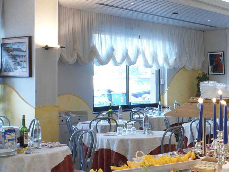 Hotel Boemia Riccione Esterno foto