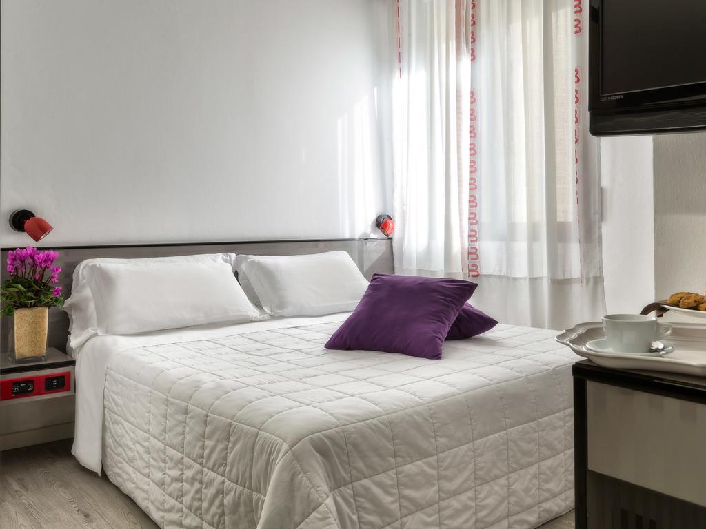 Hotel Boemia Riccione Esterno foto