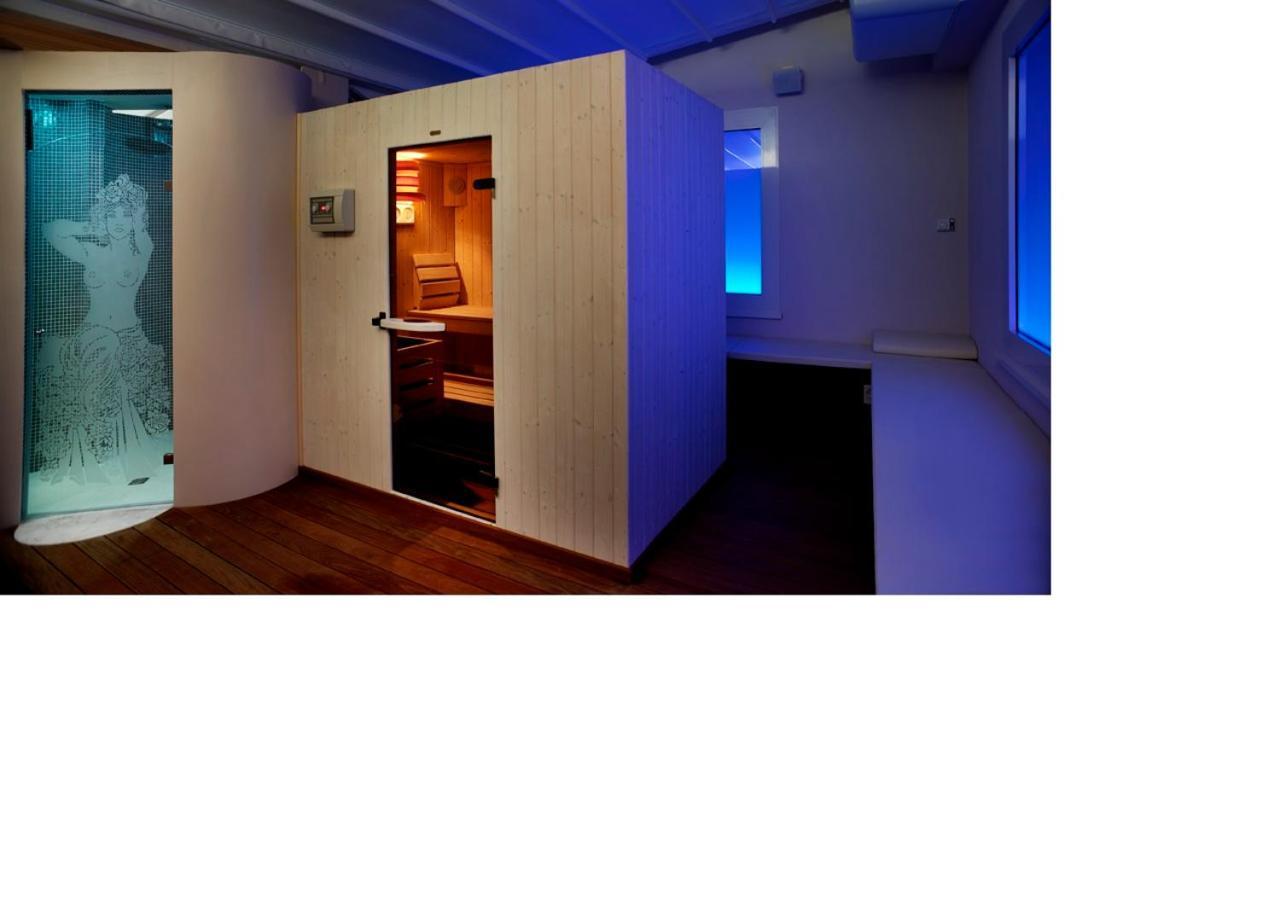 Hotel Boemia Riccione Esterno foto